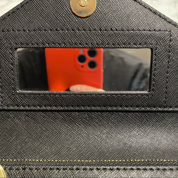 Tory Burch Robinson Wristlet - Picture 5 of 13